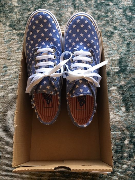 Ténis VANS Novos