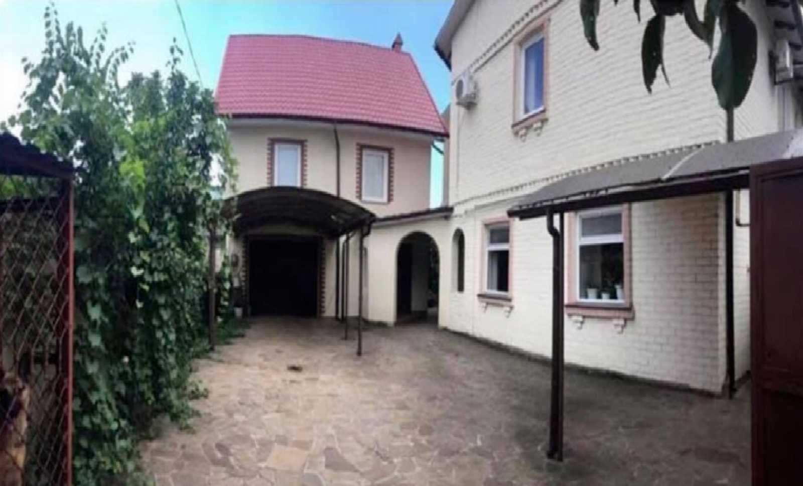 Два дома на поселке Котовского/проспект Добровольского