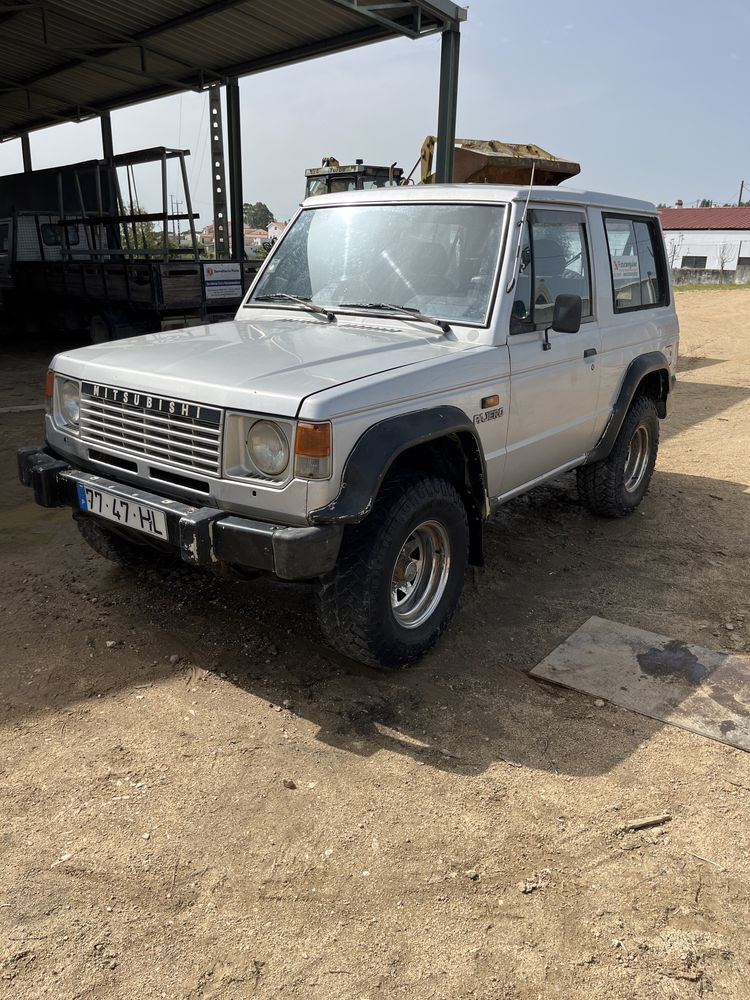 Mitsubishi pajero mk1