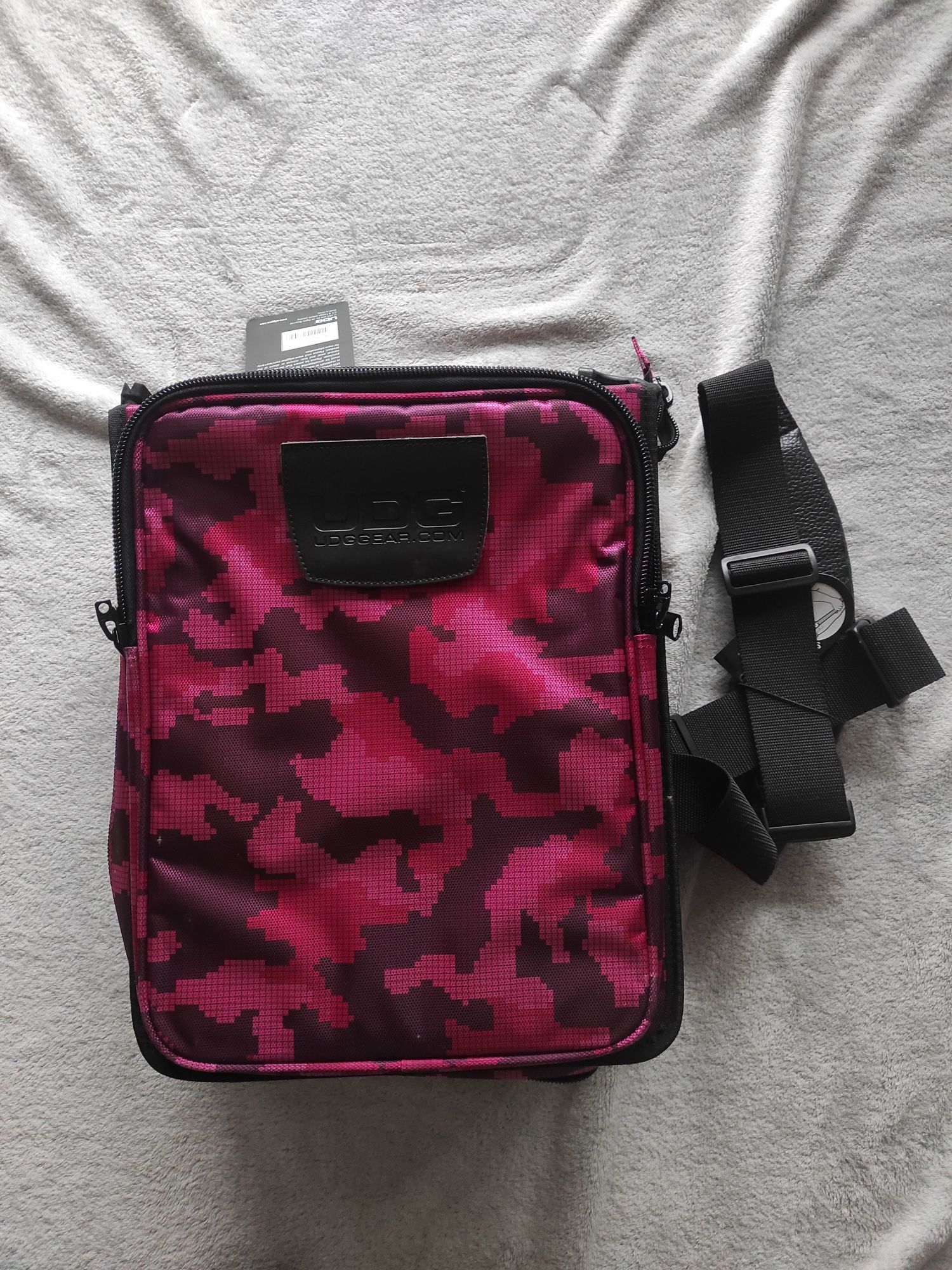 Torba udg na cd slingbag 258 digital camo pink