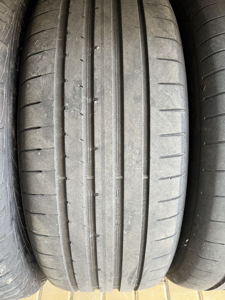 Dunlop 225 55 r18