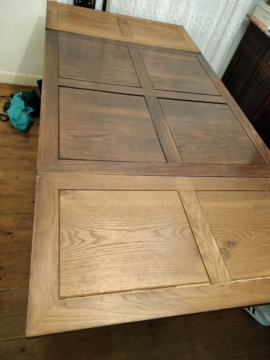Mesa de sala de jantar com cadeiras madeira maciça