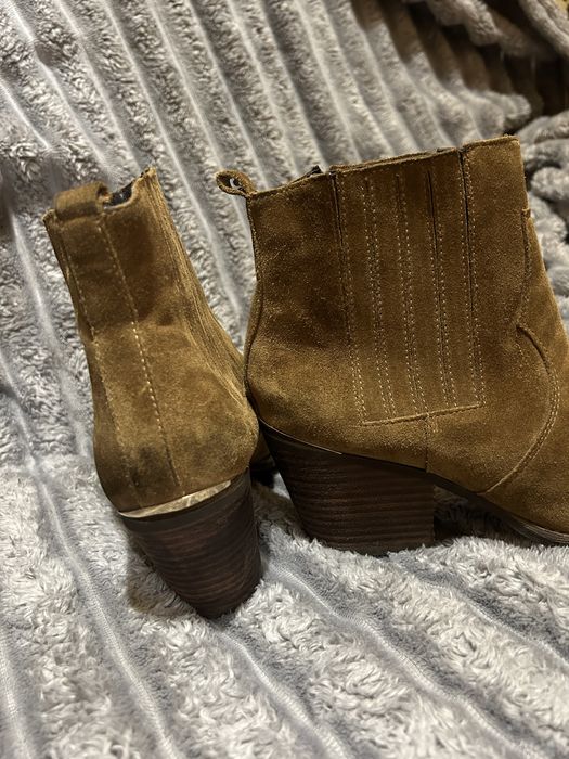 Стильні жіночі замшеві черевики(казаки)