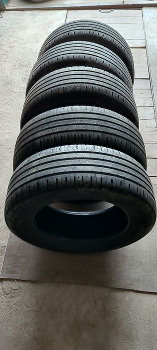 Продам резину Континенталь 215/60/16.