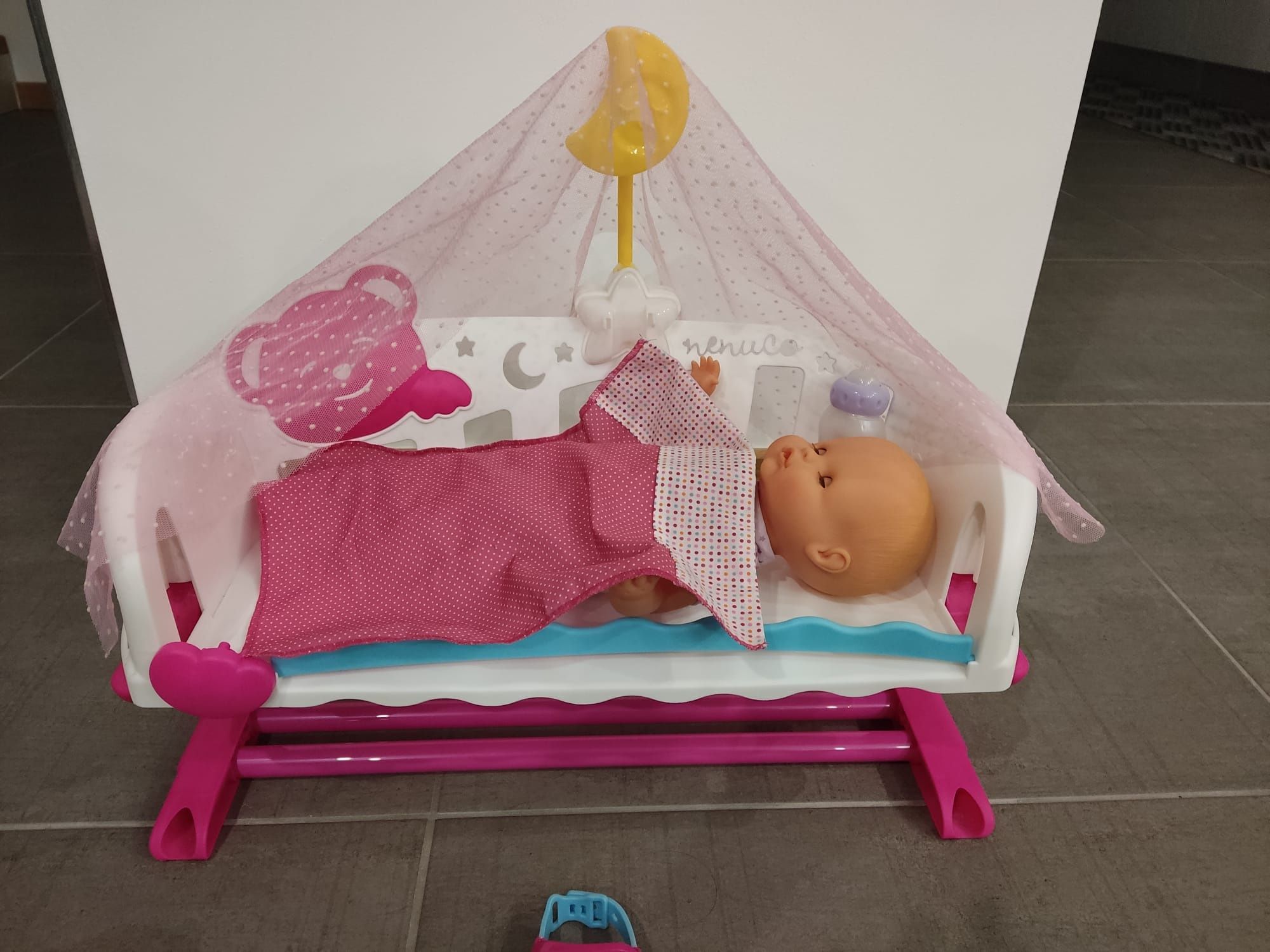 Nenuco dorme comigo em muito bom estado