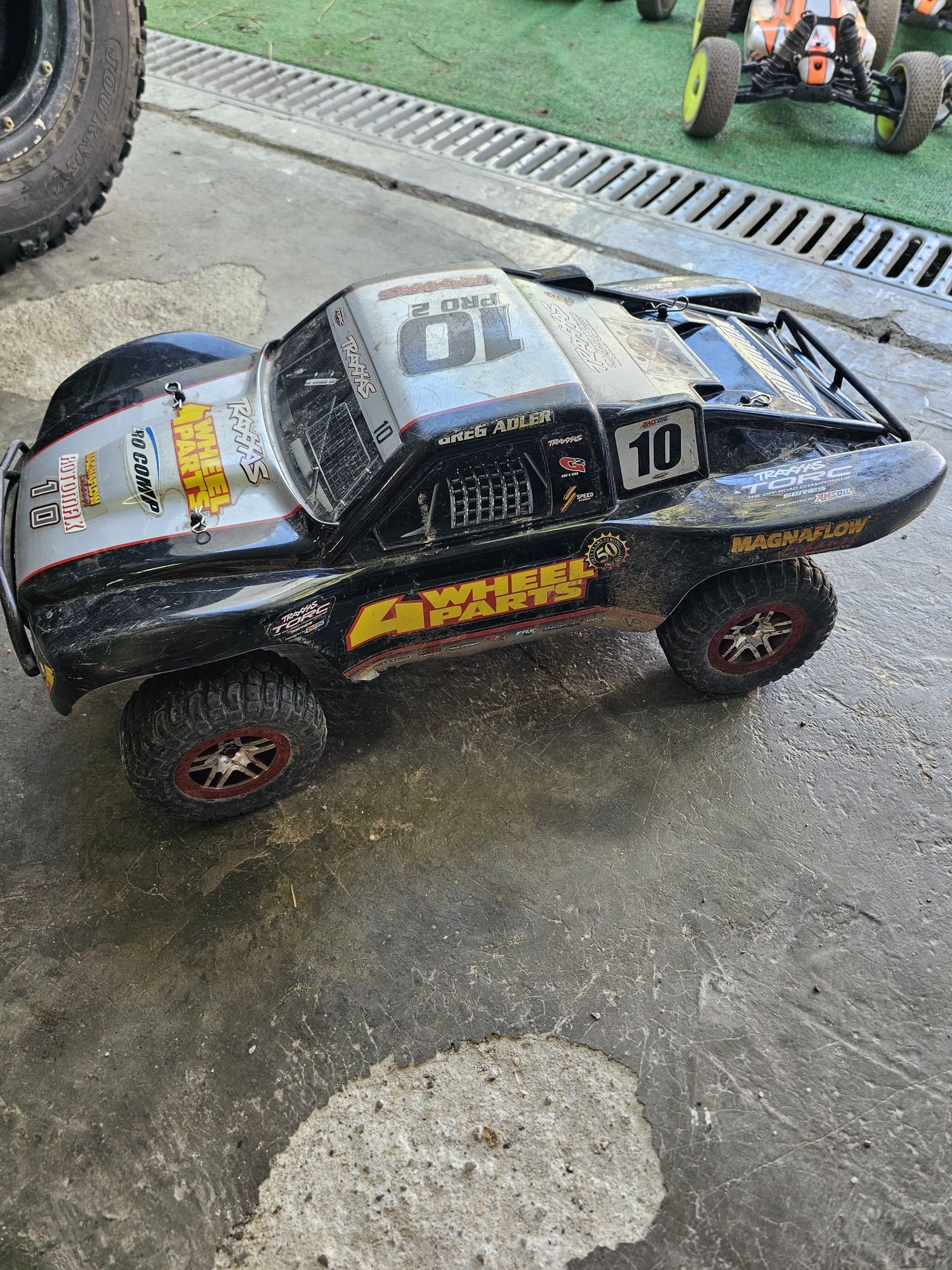 Carro telecomandado traxxas