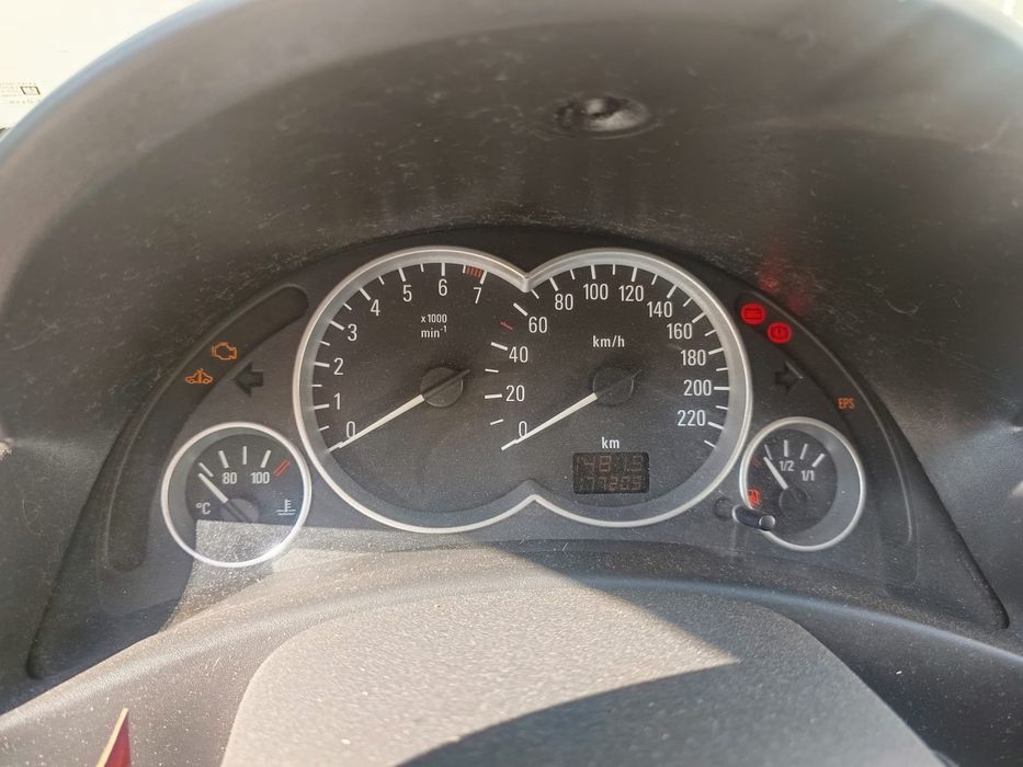 Opel corsa 1.2 gasolina 2004