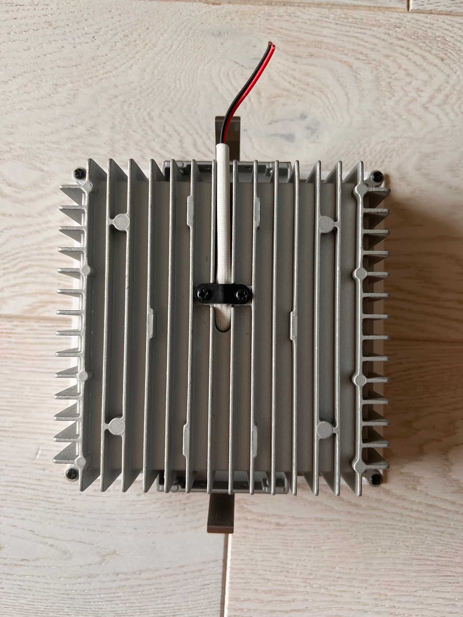 Łazienkowa oprawa sufitowa wpuszczana LED Mistic SQUARE 23W IP44 3000K