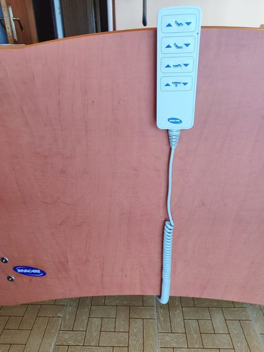 Cama hospitalar articulada elétrica