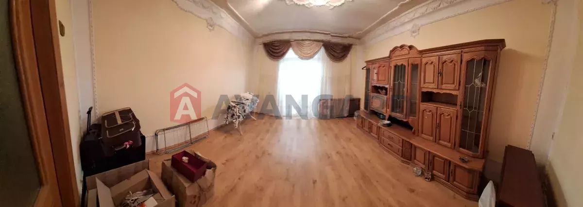 продам 3х ком квартиру пр.Яворницкого,125