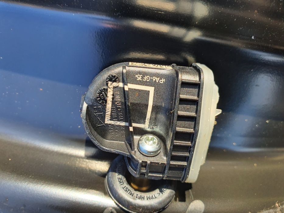 Felgi 16 Ford Focus III Mondeo MK5 Tourneo Kuga Cmax TPMS 5x108 ET50