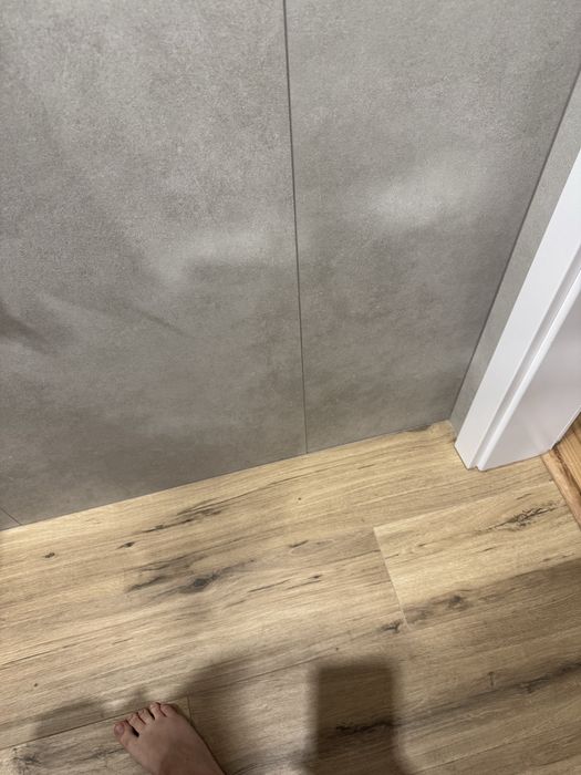 Płytki łazienkowe szare