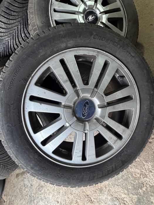 Pneus 205/55R16 michelin com jante 16 Ford