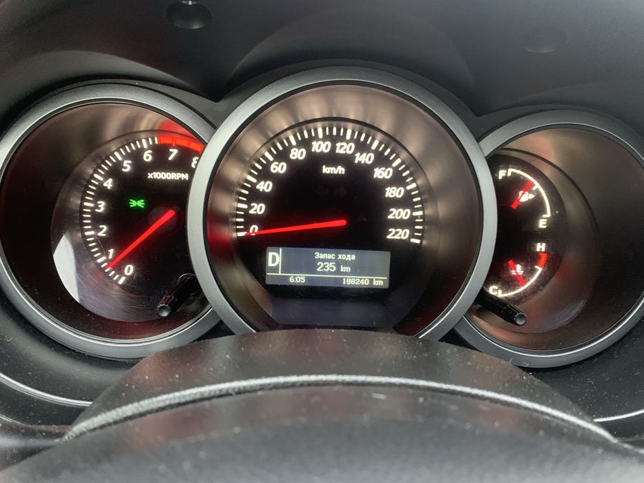 Продам машину SUZUKI GRANT Vitara