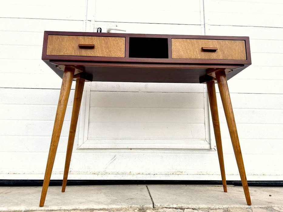 Consola olaio vintage + 96comp x 32prof x 76alt.