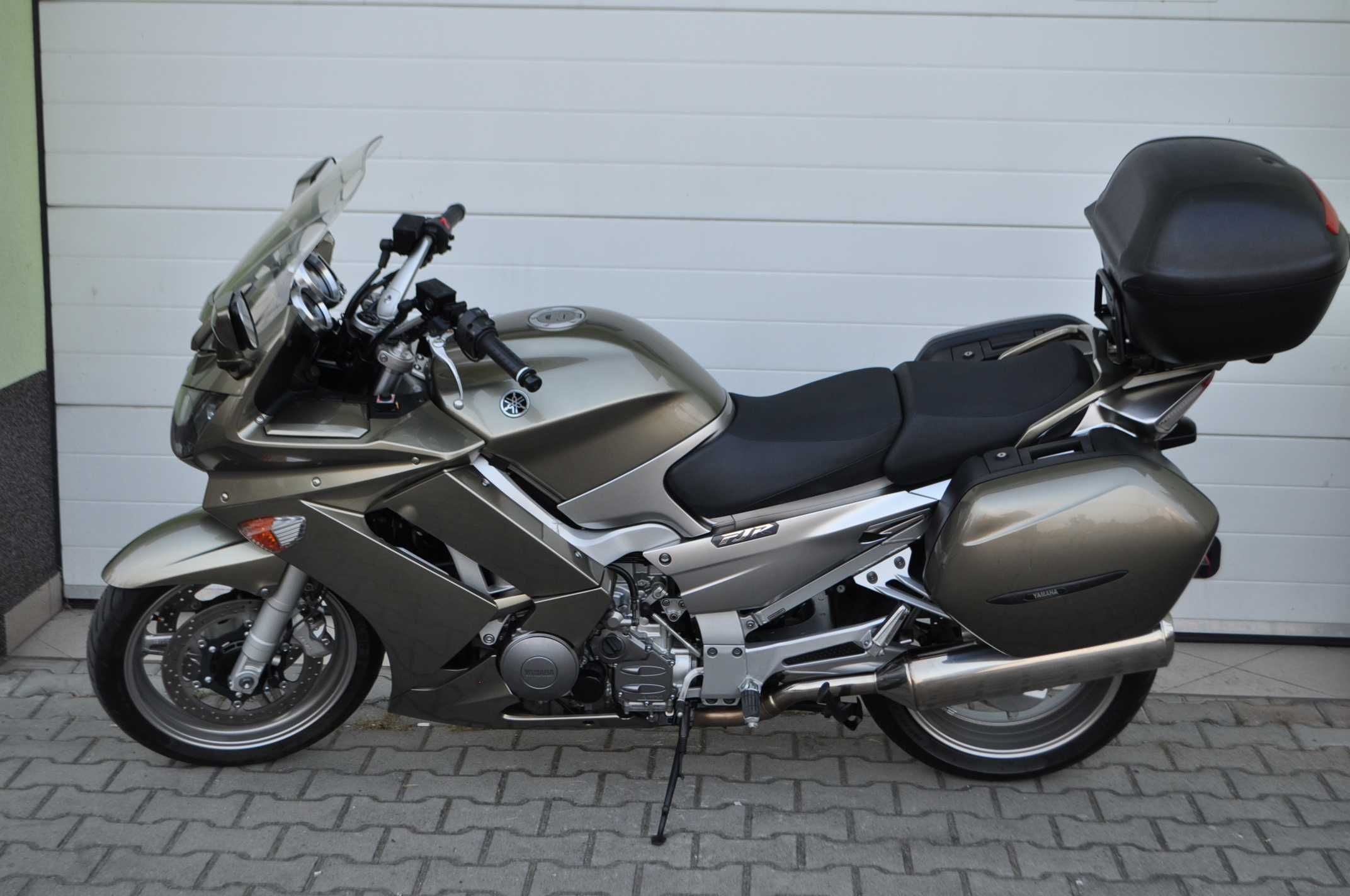 YAMAHA FJR 1300 r.2006 + KUFRY rt 1200 st paneuropean RATY