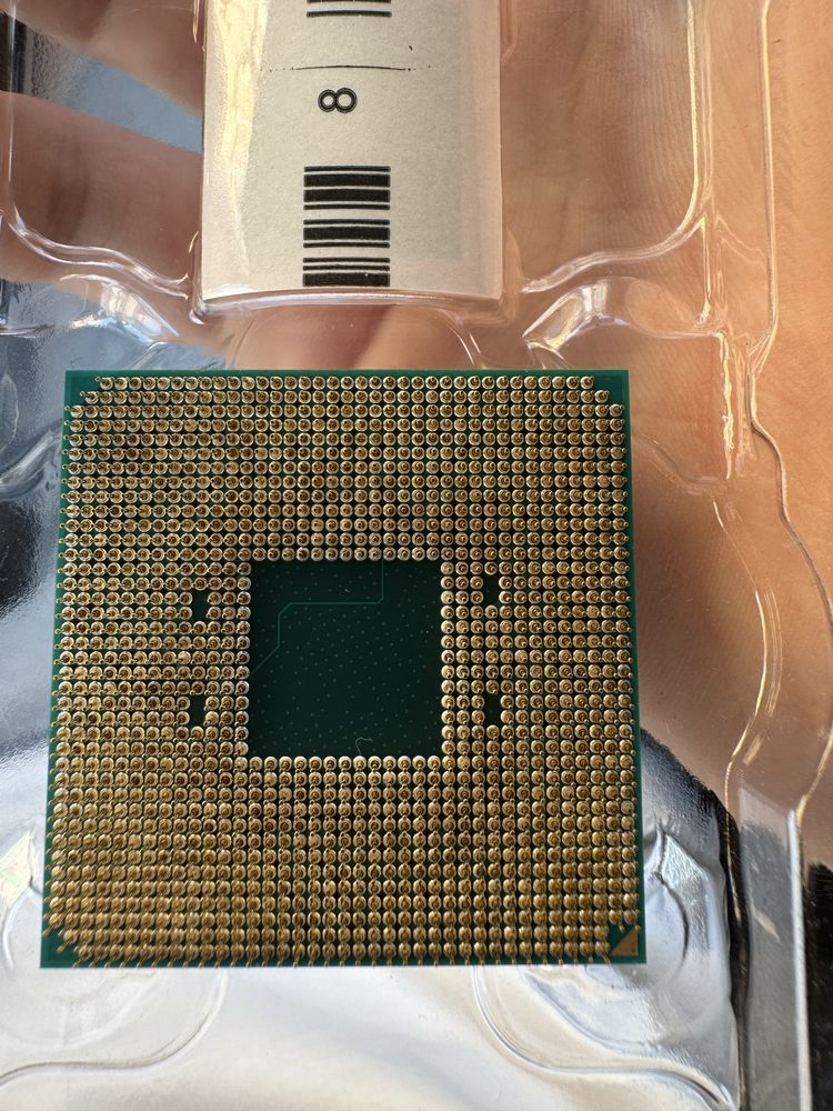 Процессор AMD Ryzen 7 5800X3D