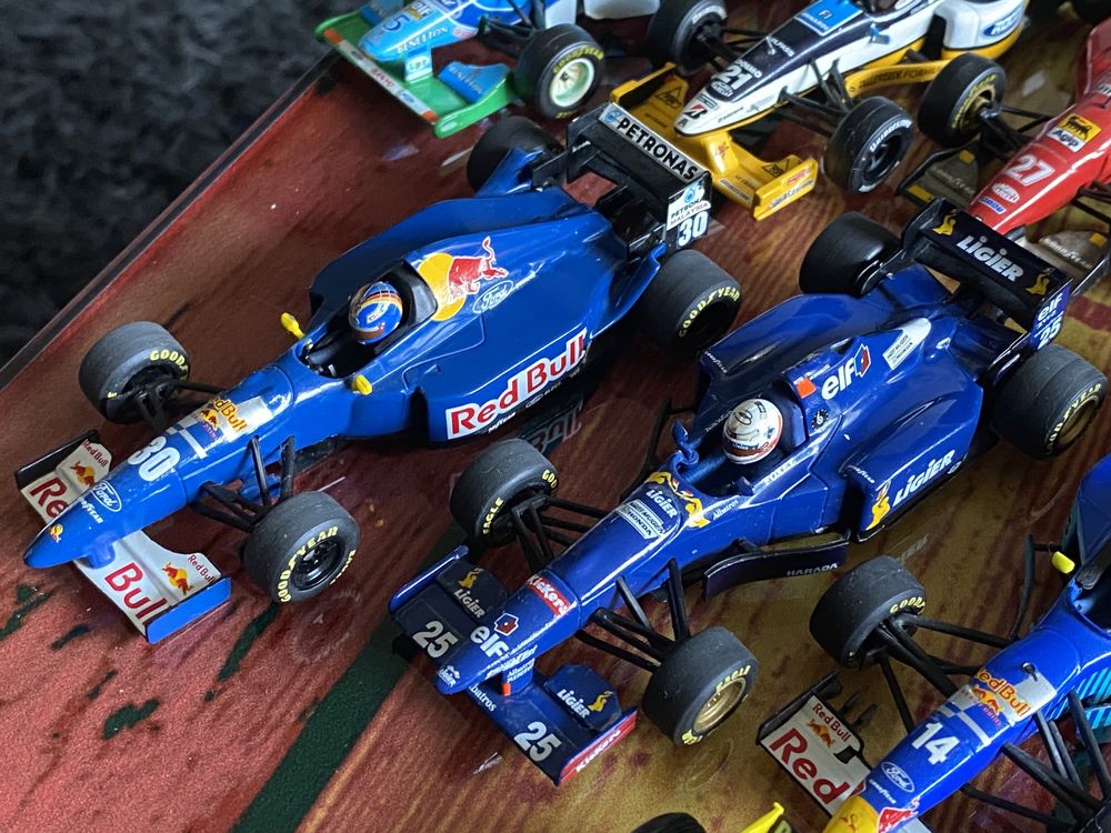 Bolidy F1 Minichamps Onyx Hot Wheels 1:43