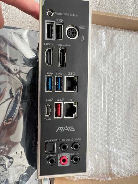 Zestaw: MSI MAG B550 Tomahawk + RYZEN 7 3800X +DDR4 32GB