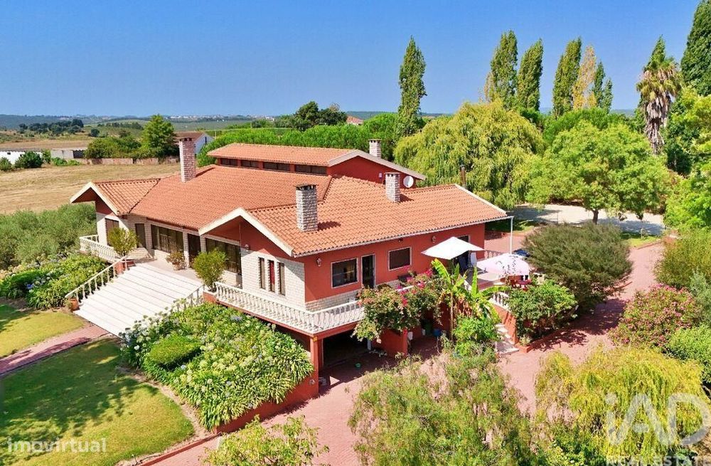 Casa / Villa T4 em Lamas e Cercal de 550,00 m2