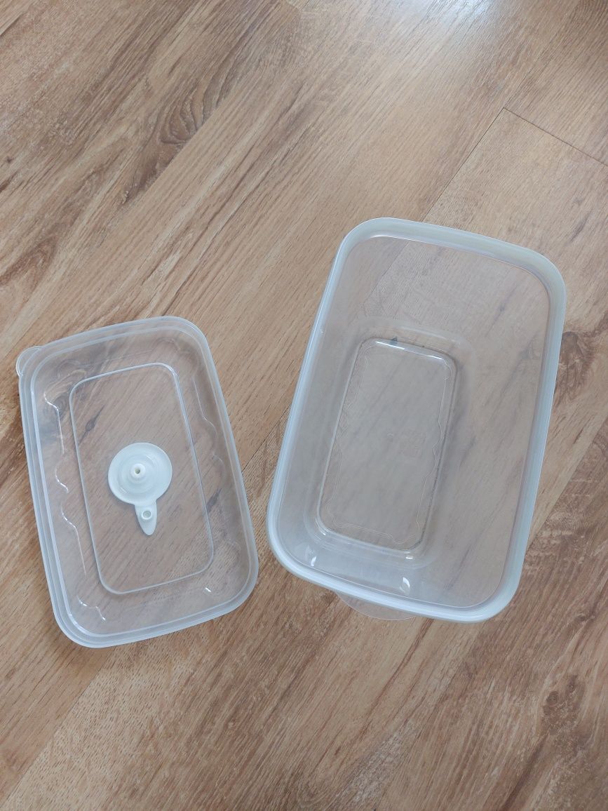 Pojemnik do sterylizacji w mikrofali  z zestawu Tommee Tippee