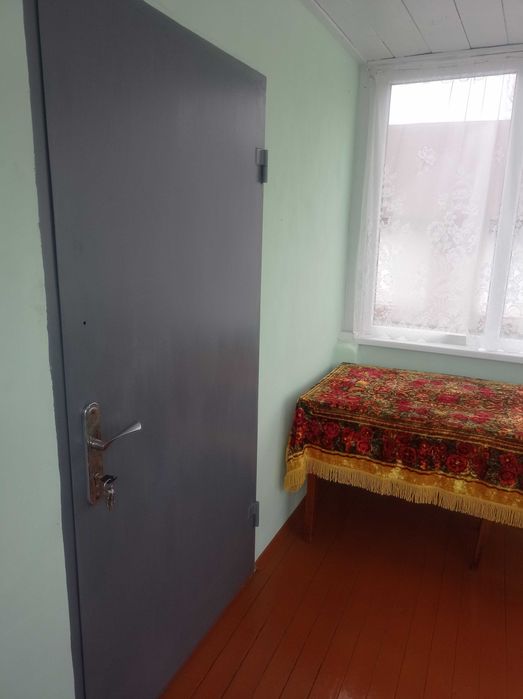 Капітальний будинок в с. Товстоліс 8 км від Чернігова