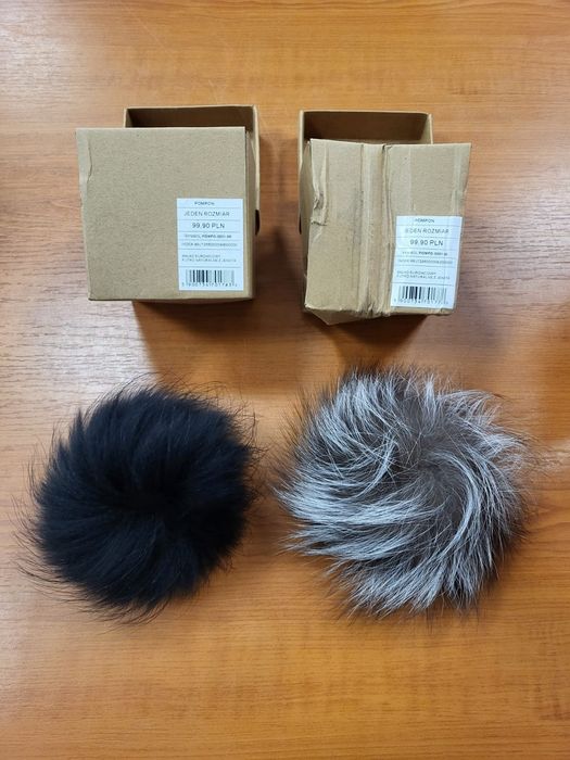 OCHNIK Dwa pompony pompon futro JENOT