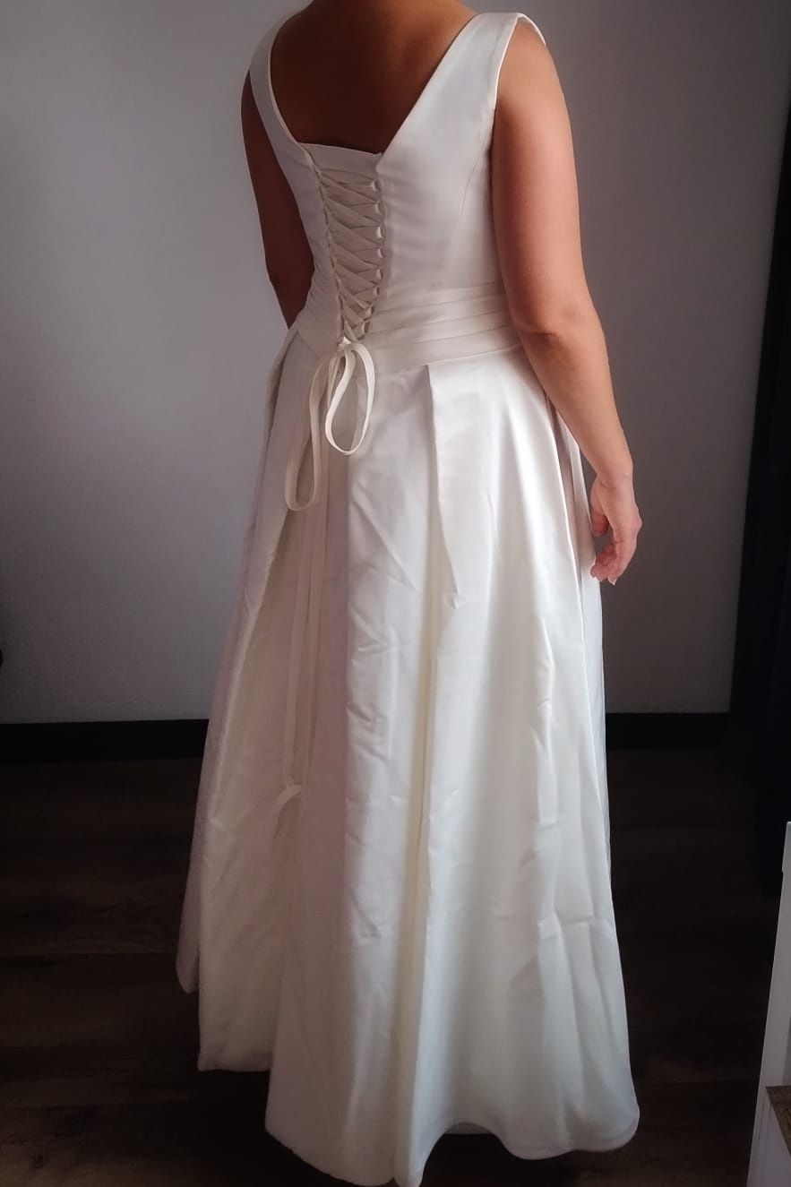 Suknia ślubna wiązana ecru satynowa klasyczna 40 42 herm's bridal