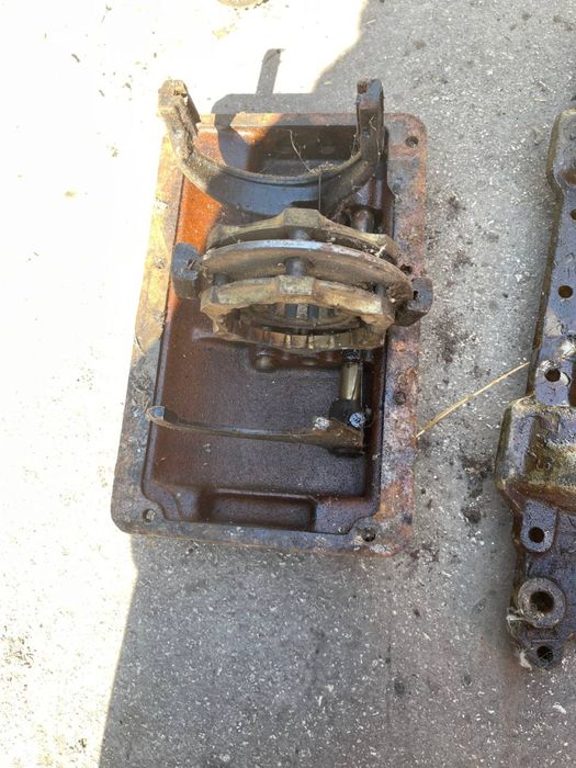 ЗІЛ компресор і синхронізатор по 2,5тис, кран 2тис,шестерні по 1,5тис
