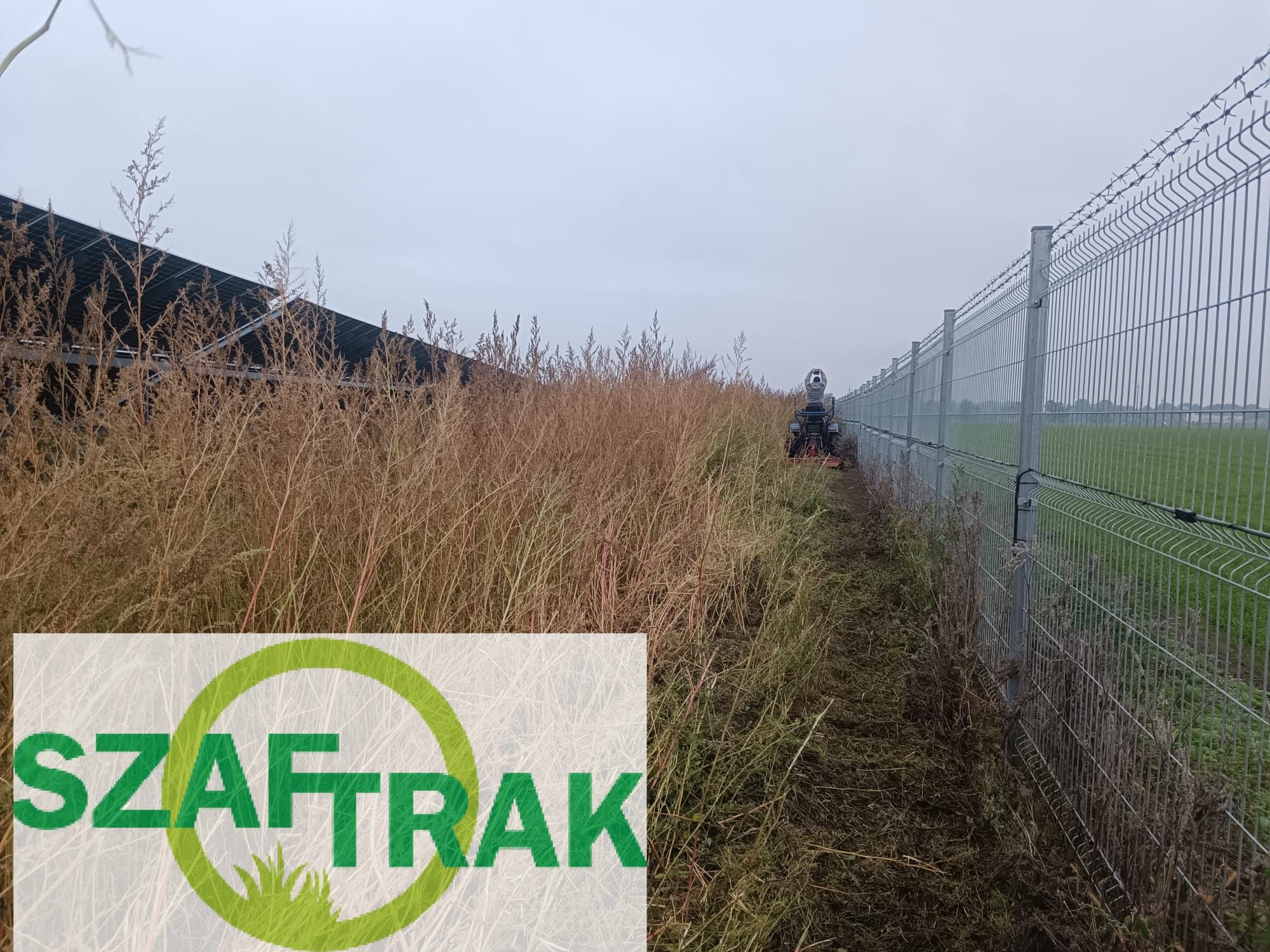 Koszenie trawy farm fotowoltaicznych paneli nieużytków