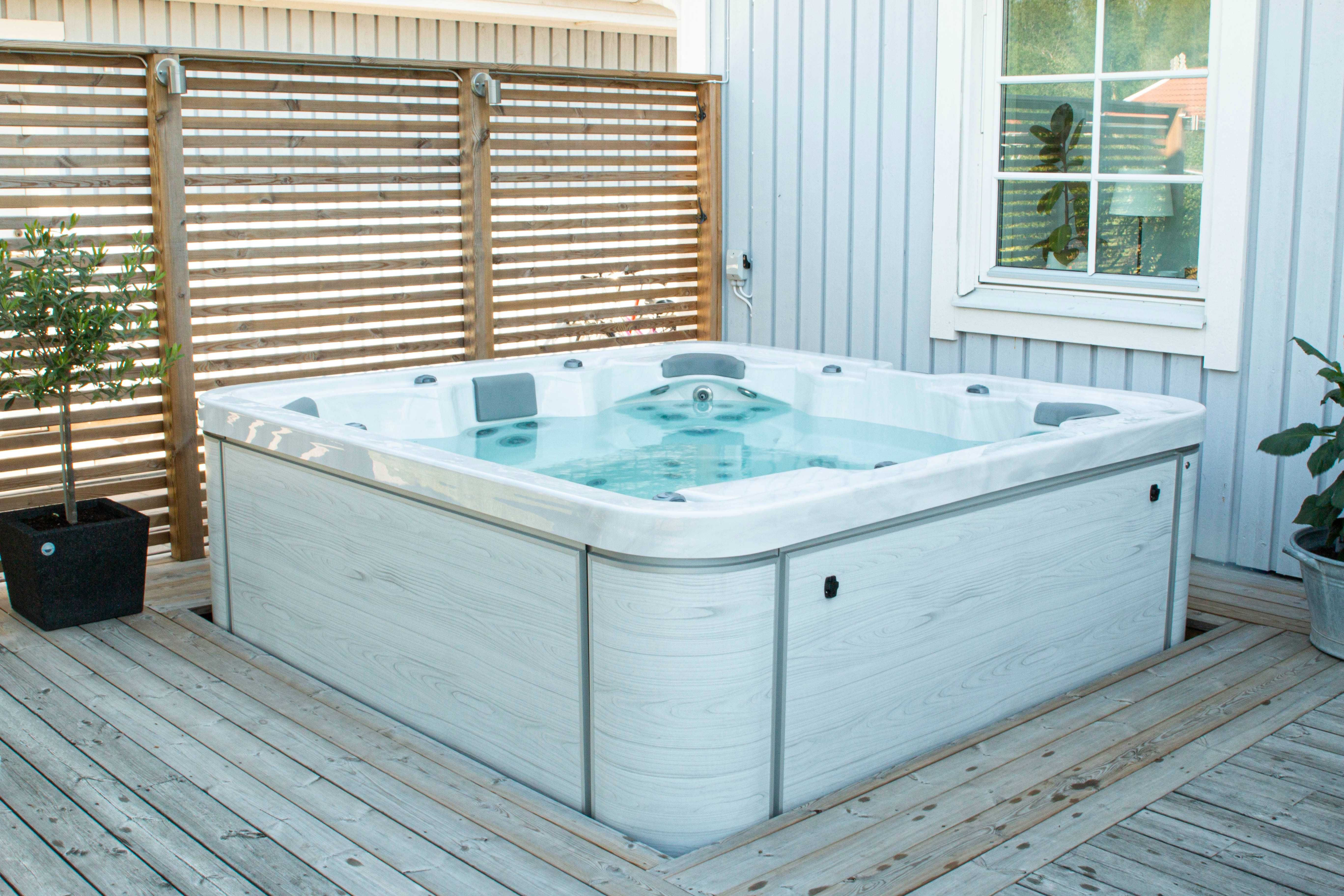Wanna Jacuzzi Viskan LINDO – Luksusowy hydromasaż dla 8 osób, 67 dysz