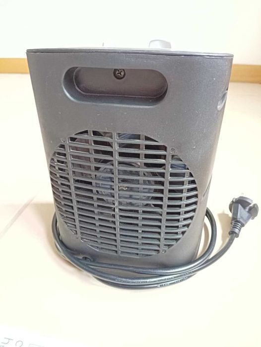 Aquecedor Termoventilador KUNFT Kptc-1819 de 1500 W