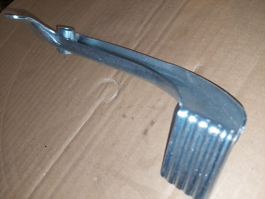 Dzwignia nożna hamulec stopka rama romet motorynka komar ogar pl