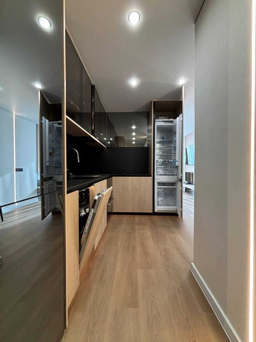 Продається ЗДАНА смарт-квартира з ремонтом. Озеро.