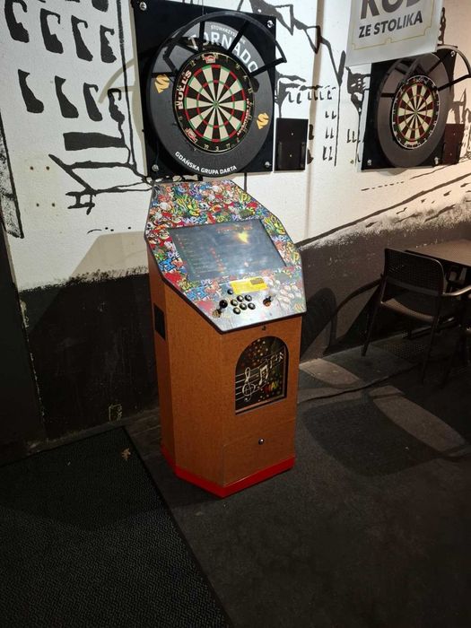 Automat do gier zręcznościowych / Arcade – w pełni sprawny
