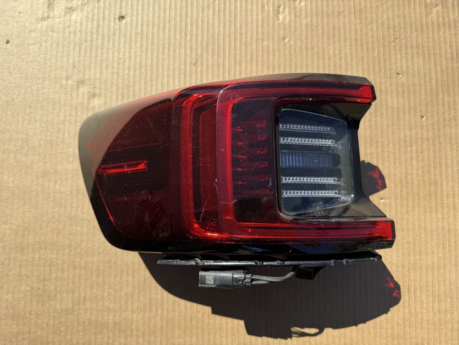 Polestar 2 lampa tył tylna lewa