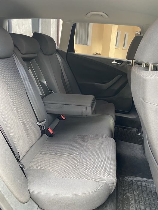 Volkswagen Passat 1.6 бензин 2008 рік