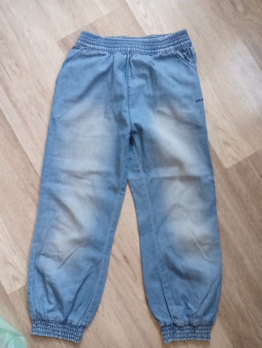 Spodnie dla dziewczynki rozmiar 122