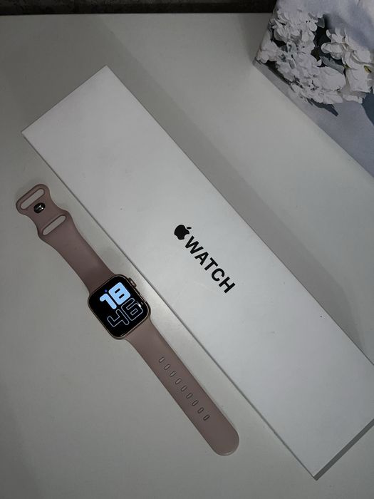 Продам apple watch se 40mm