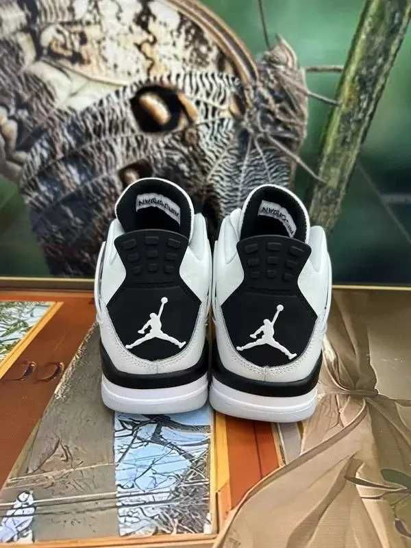Buty do koszykówki Jordan 4 Retro Military, rozmiar 41