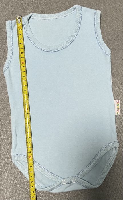 Zestaw body,spodenki Baby Club i tenisówki F&F r.74