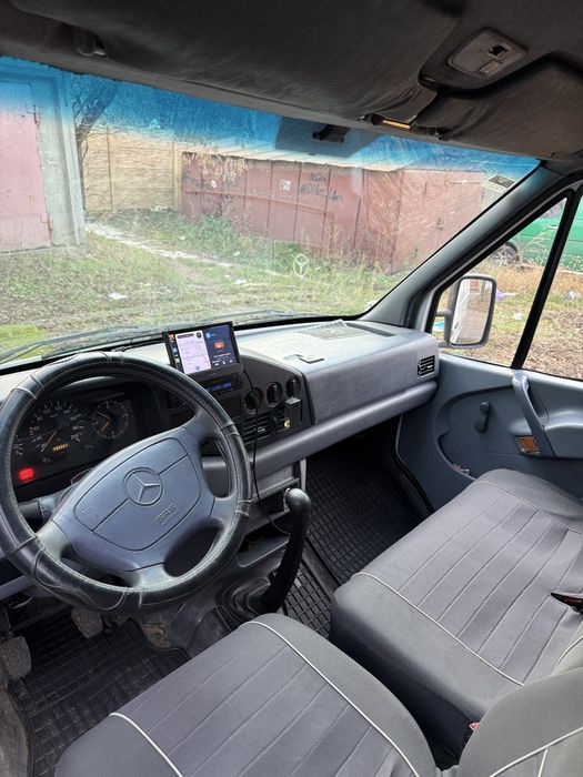 Mercedes Sprinter208D