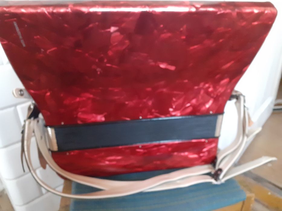 Akordeon Hohner 72 bas