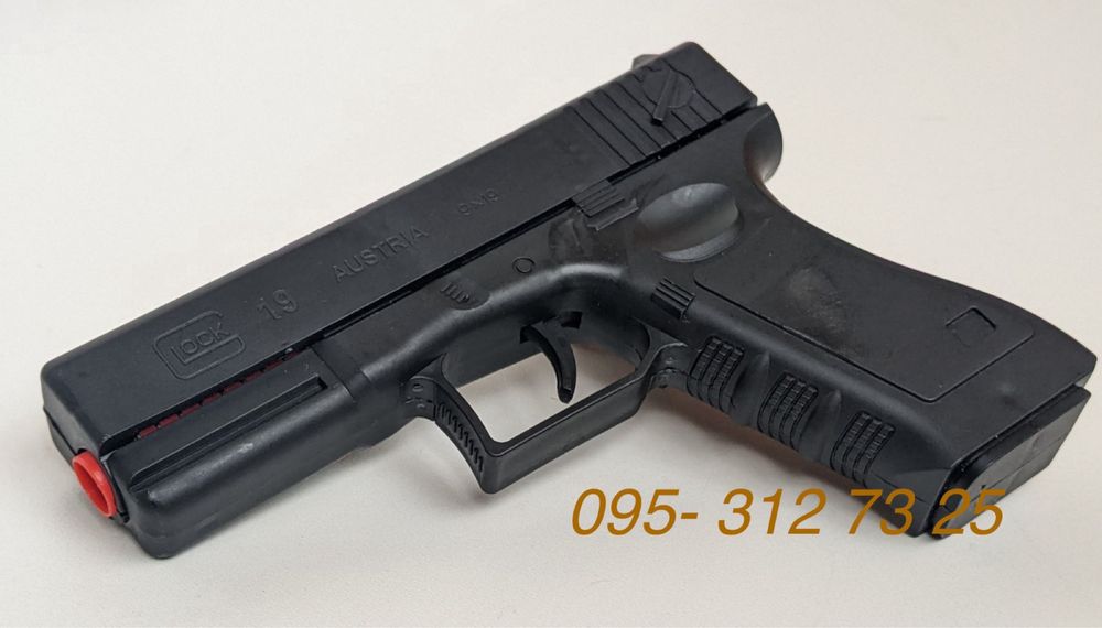 Іграшковий пістолет Глок 17 на орбізах гелеві пульки Glock 19