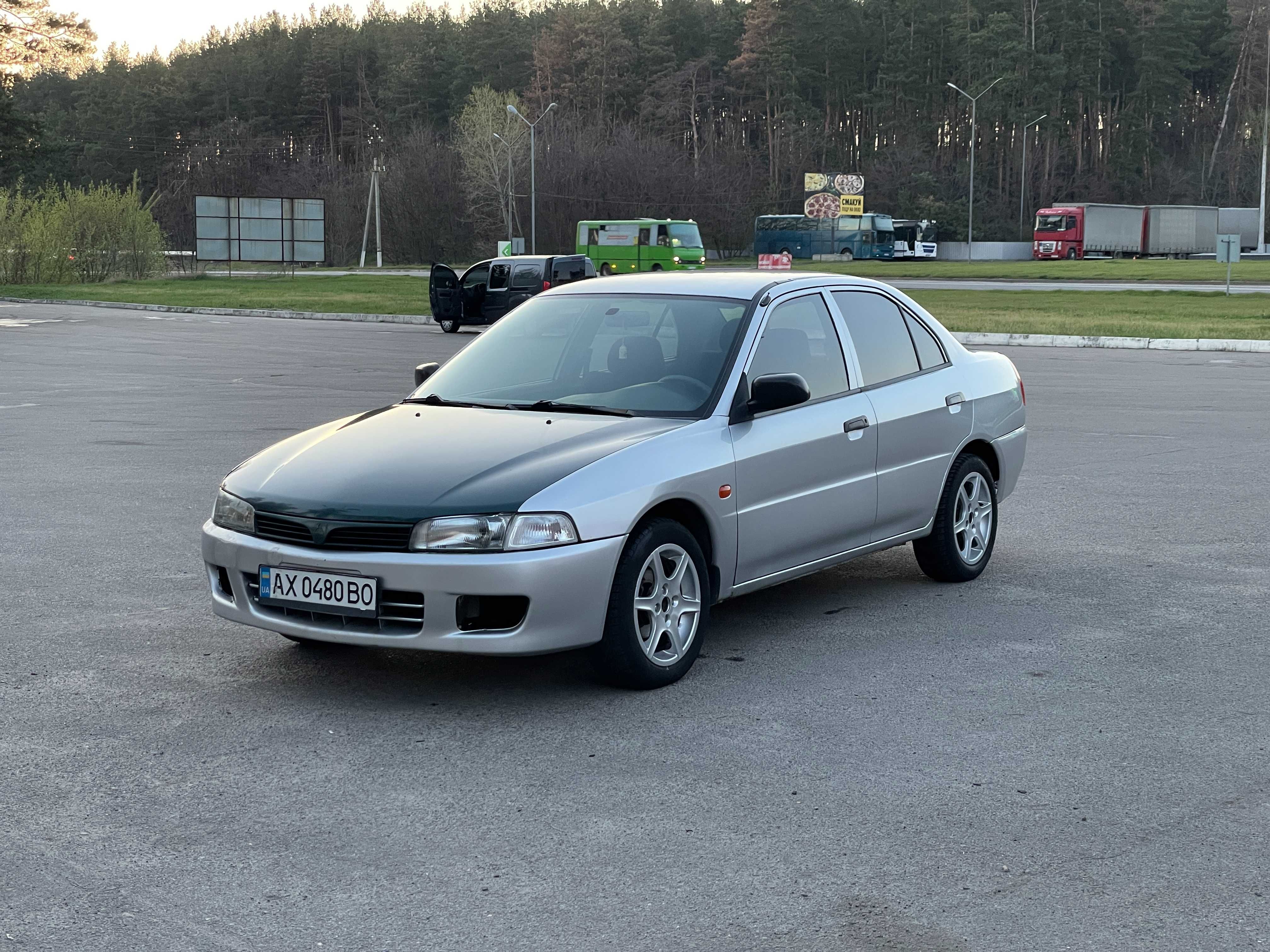 Mitsubishi Lancer 6 2001
