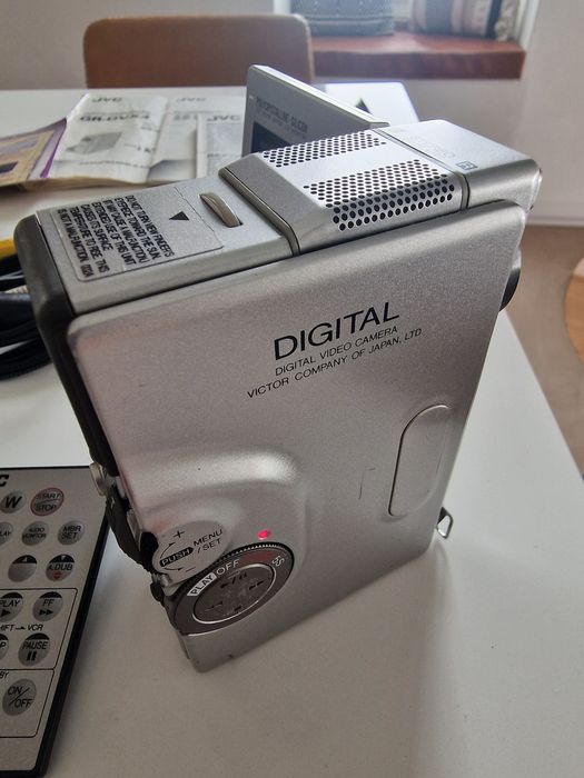 Câmara de video JVC GR-DVX4 & acessórios