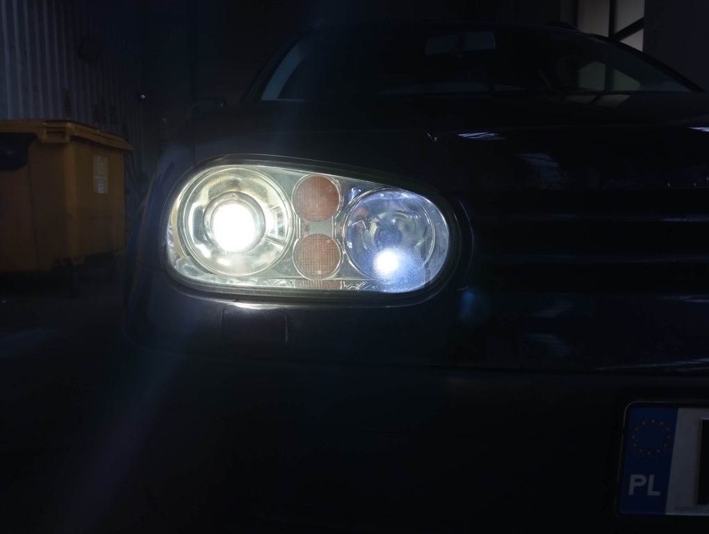 Oryginalne lampy reflektory ksenonowe Bosch Volkswagen Golf IV