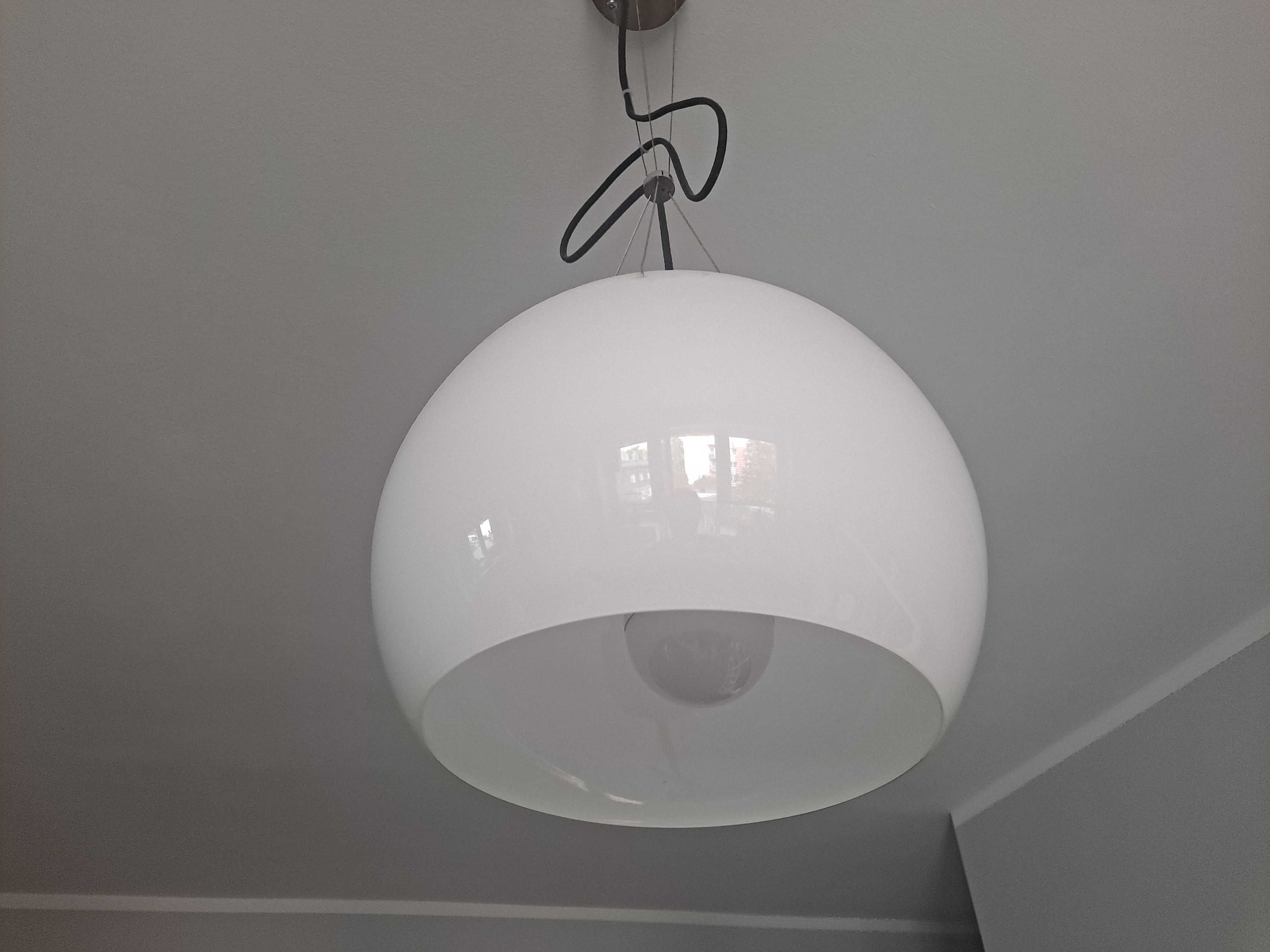 Szklany żyrandol kula biały, klosz, lampa, oświetlenie