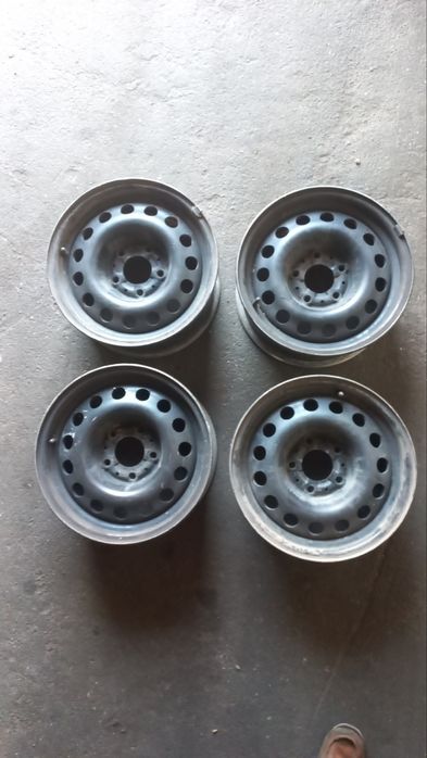 Оригінальні диски на БМВ алюміній R15