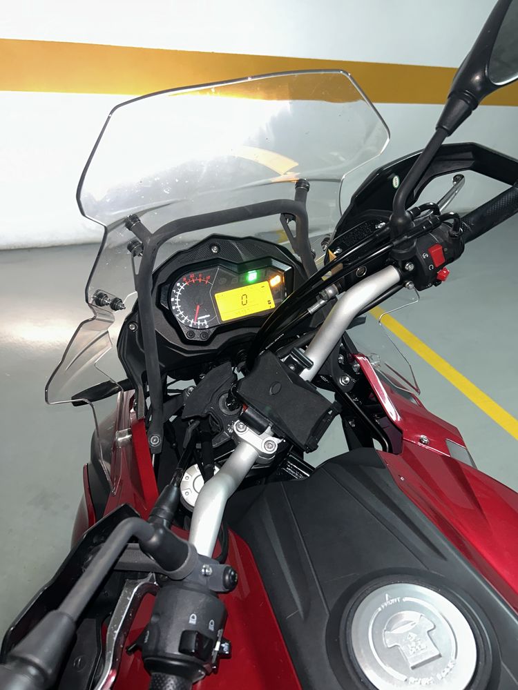 Benelli TRk 502 em excelente estado